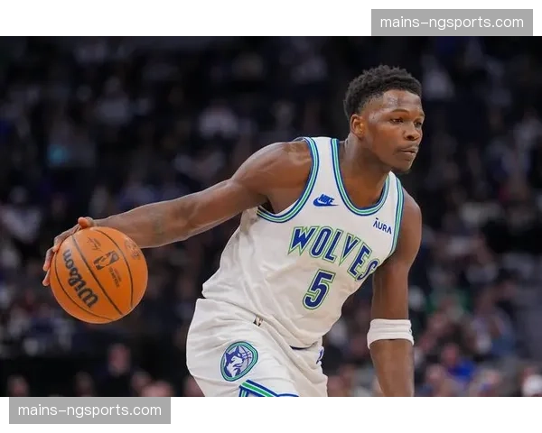 森林狼首发进攻效率81.1联盟第四 戈贝尔里德双塔护框稳固